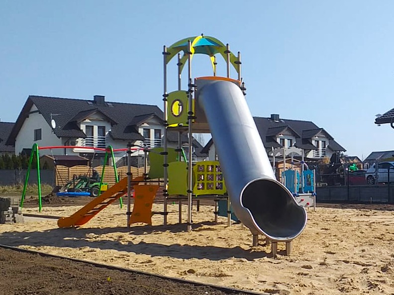 77796_Futura_Play_96_Gal3 77796 Futura Play 96 Gal3